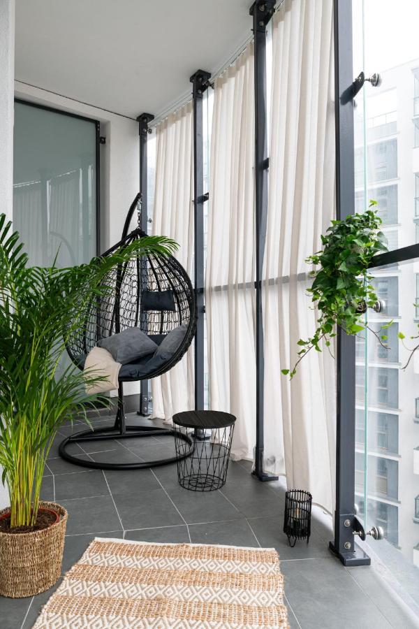 Luxury Design Apartments - Warsaw Tower Bliska Wola ภายนอก รูปภาพ