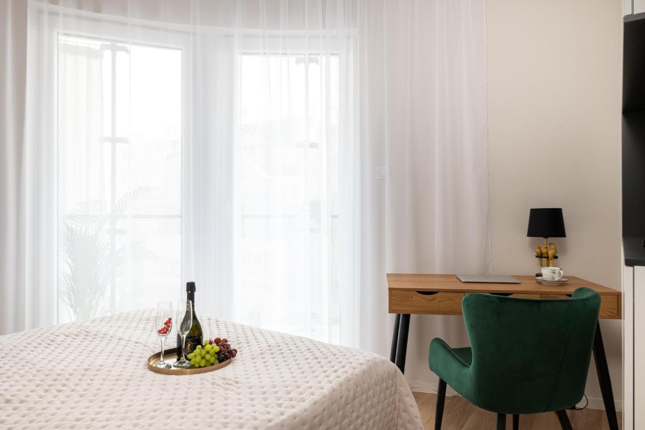 Luxury Design Apartments - Warsaw Tower Bliska Wola ภายนอก รูปภาพ