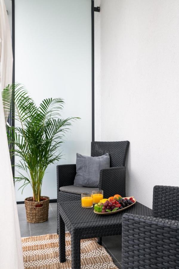 Luxury Design Apartments - Warsaw Tower Bliska Wola ภายนอก รูปภาพ